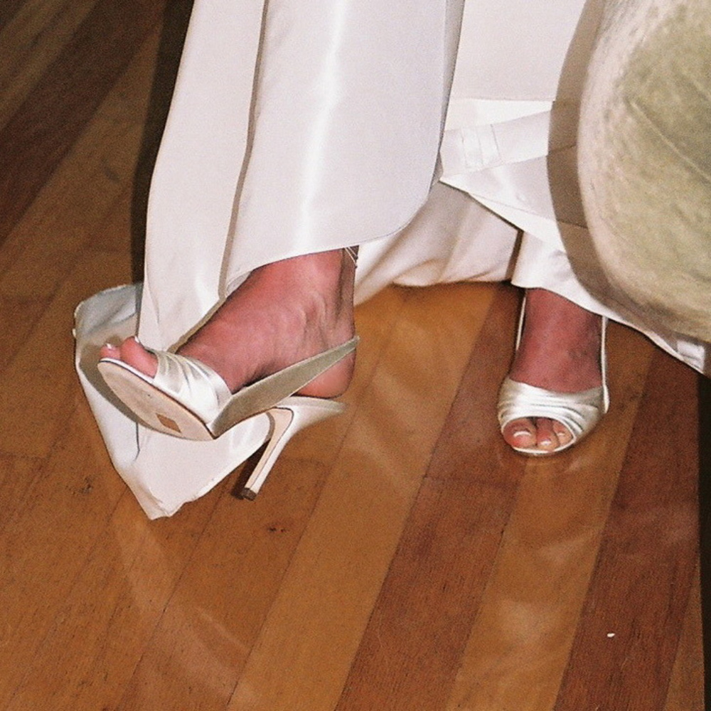 *Vera Wang* ivory wedding shoes size 7